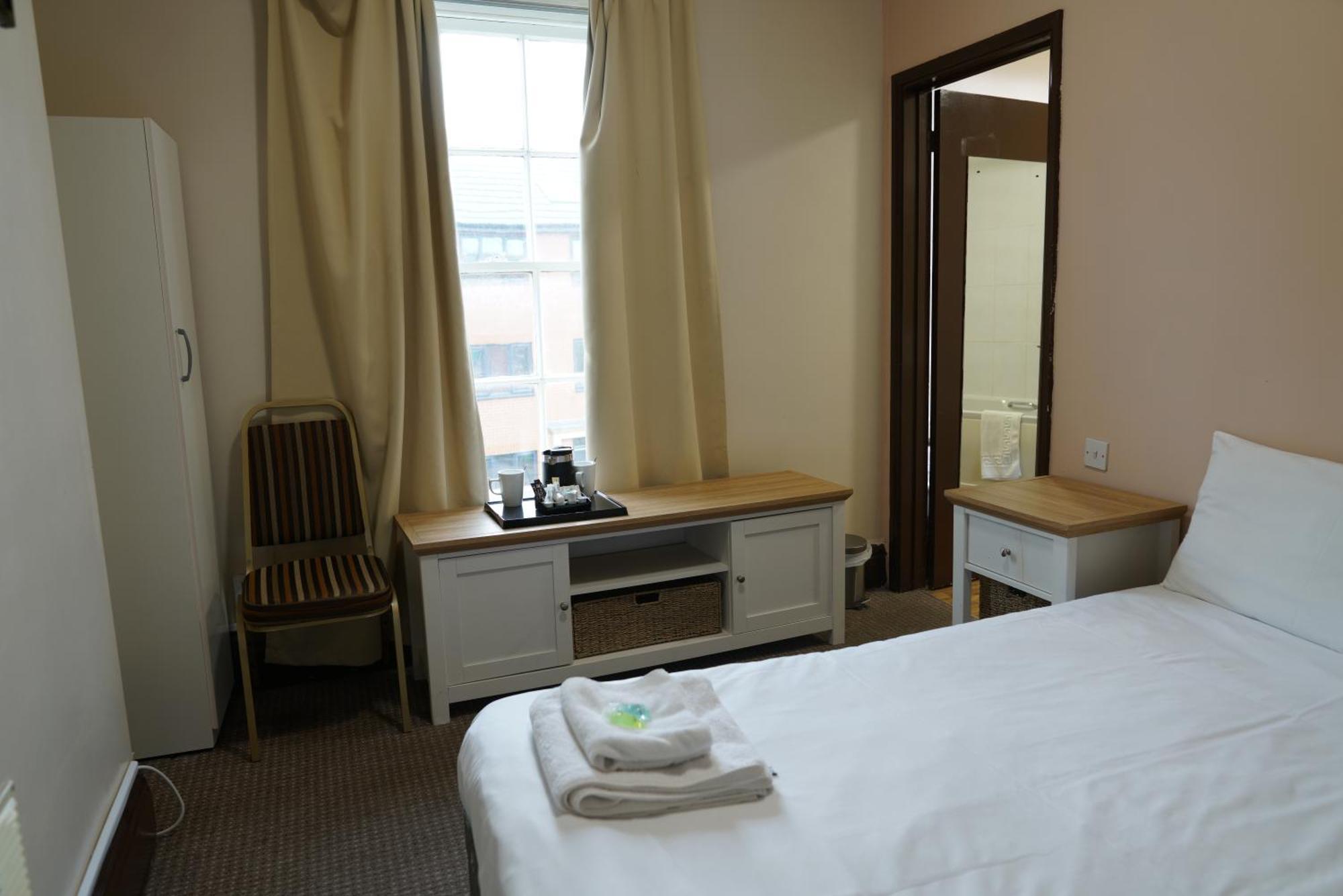 รอยัล โฮเทล เคทเทอริง  Hotel ภายนอก รูปภาพ