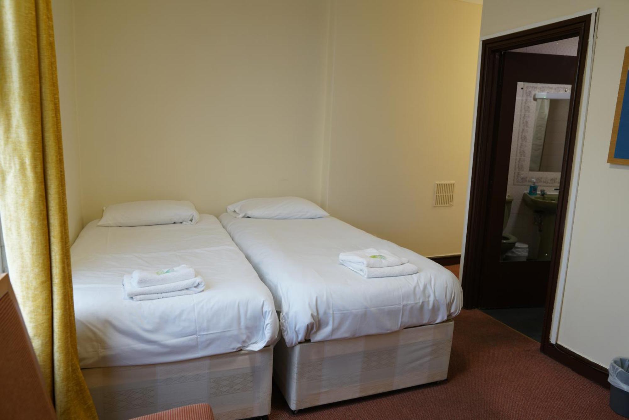 รอยัล โฮเทล เคทเทอริง  Hotel ภายนอก รูปภาพ
