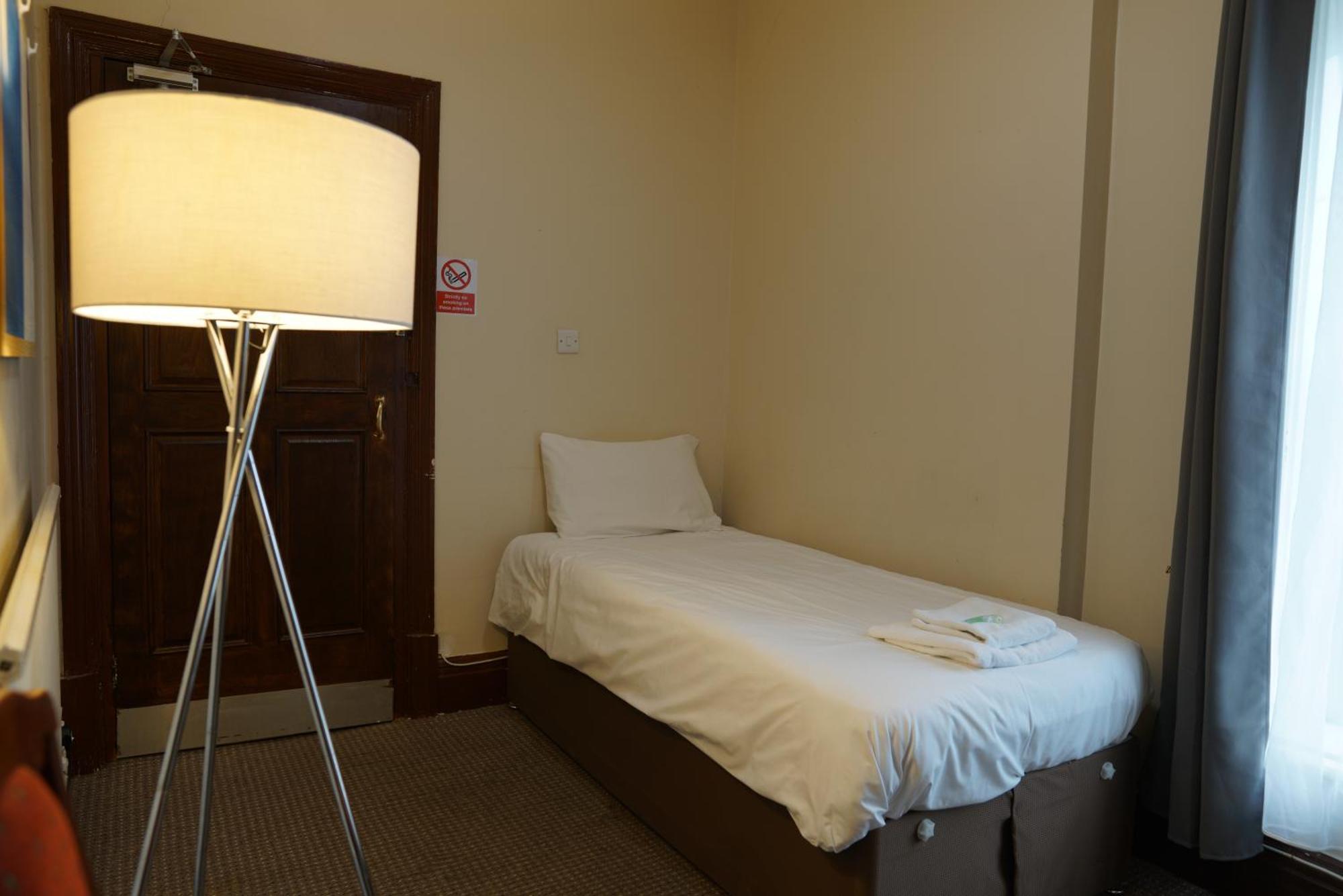 รอยัล โฮเทล เคทเทอริง  Hotel ภายนอก รูปภาพ